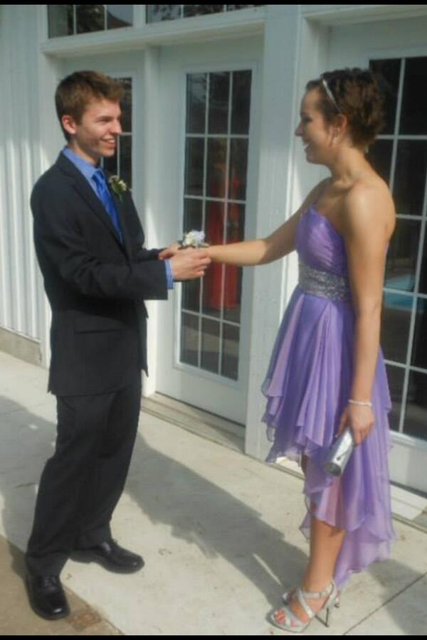 julia_ehrt's tweet photo. #throwback to my prom date, @ScottyClark23  #hewasmine #misshim http://t.co/Qi3O4pfKo5