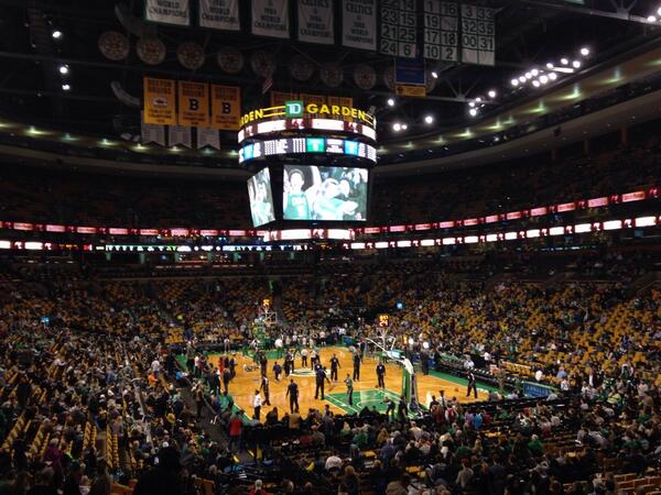 petejrom's tweet photo. Veterans Day in Boston. Celtics vs Magic #SWIAM http://t.co/TWpdaT8fU7