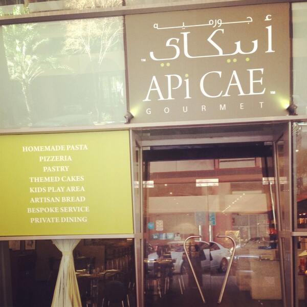 Monatavassoli's tweet photo. At @APICAEGourmet to meet with #mompreneurs in #AbuDhabi organized by @momsouq &amp; @MOMSGUIDE it's a lovely place! http://t.co/JlSRKGtQWf