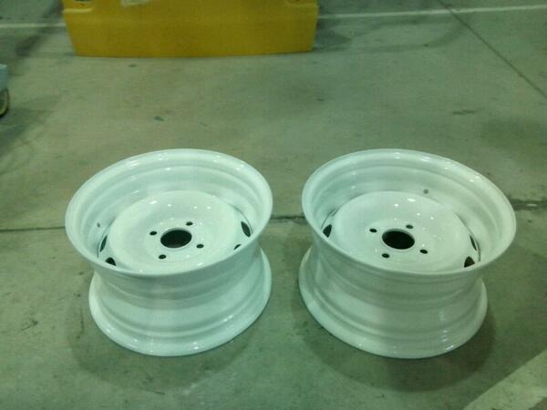 VRCaps's tweet photo. ya empezamos a crear nuestros primeros productos!!! Steelies http://t.co/L5eHAiuHOP