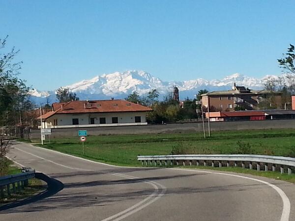 GabriCampe's tweet photo. Correndo tra un bellissimo panorama http://t.co/IJm2K0ajS2