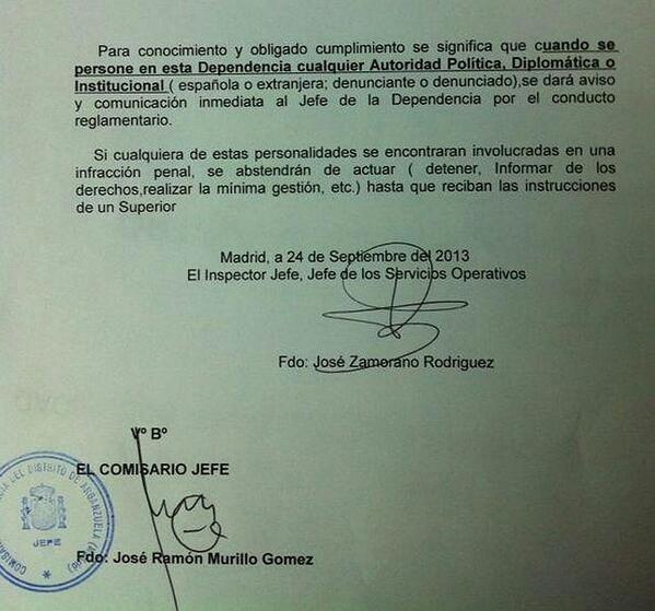 Gayanehtalvez's tweet photo. Prohiben a los agentes en #Madrid actuar frente a cualquier delito de un político. http://t.co/6AQPl9LYlD #Arganzuela http://t.co/LSwHnXUnfj