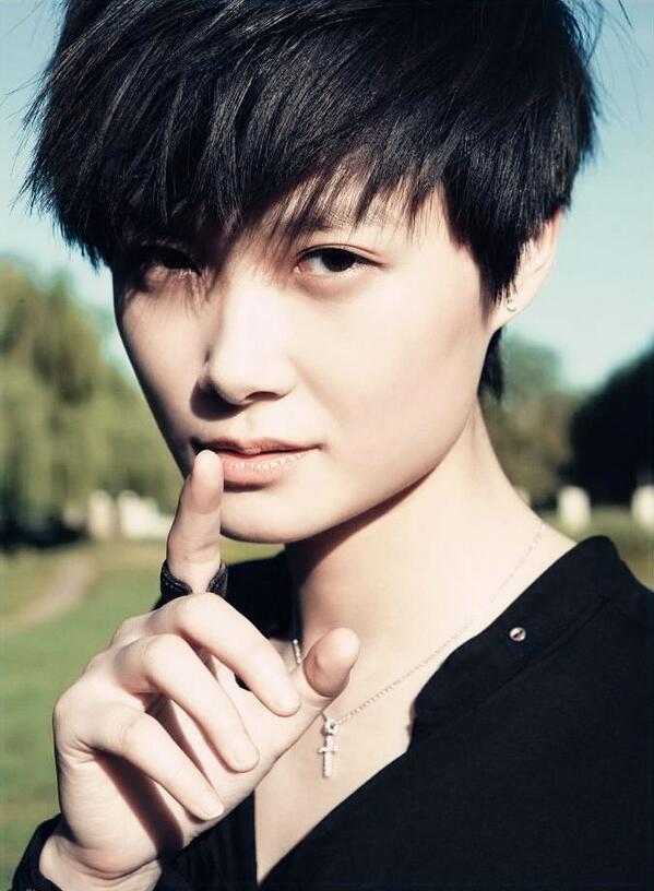 NORAHSeafinally's tweet photo. HOT GIRL #Chrislee  #Liyuchun http://t.co/s943JRJ9SG