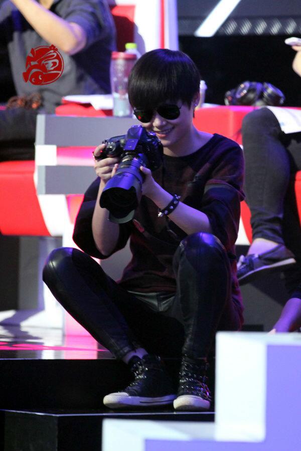 NORAHSeafinally's tweet photo. HOT GIRL #Chrislee  #Liyuchun http://t.co/HI1wBv5uGx