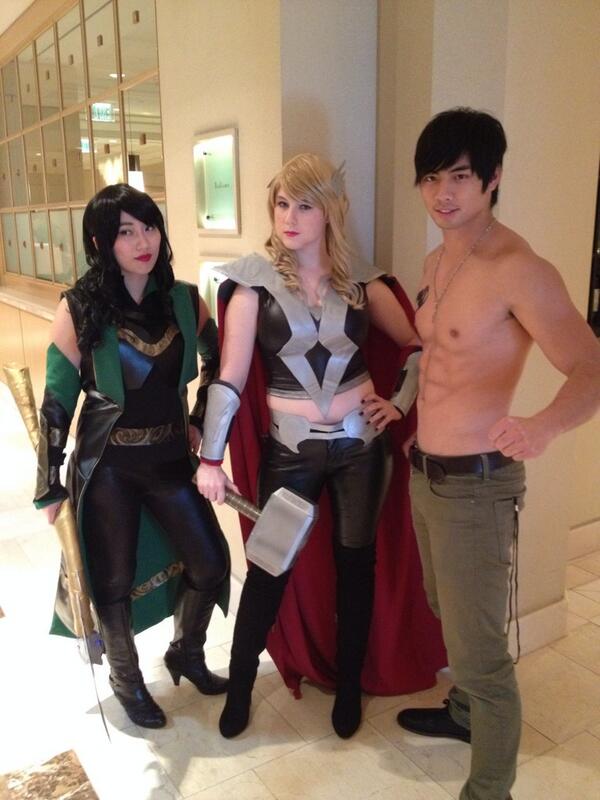 yoshi_sudarso's tweet photo. Found these two beautiful ladies as Thor and Loki at @PMXNews #grayfullbustercosplay #fairytail #grayfullbuster http://t.co/Jq0eQc9U9X