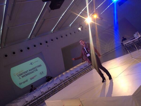 papierispasse's tweet photo. Gezonde ambities: Natascha staat alvast klaar voor het Webcongres in 2014. #congrescm13 http://t.co/ycVettPffl