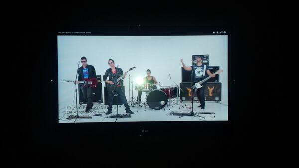 PRENSAFEELING's tweet photo. @cygnusofficial :   @jonathankantara  @RBangueira @denebcygnus @julianparra84.  #HayUnParaiso se tomo Colombia!!! http://t.co/D6N8h0NDsg