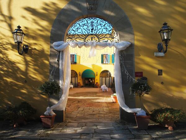 FieraSposiOnLin's tweet photo. Splendida Villa Sonnino...location wedding! Visita fierasposionline.it e richiedi subito un preventivo! http://t.co/aSkvv4GADm