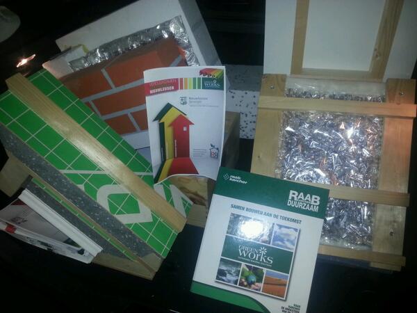 HanUitzetter's tweet photo. Kofferbak vol met monsters en folders. Op naar @NieuwleusenSyn met Raabs Renovatiehuis en @RKB_Greenworks. #Duurzaam http://t.co/r6XsPUkToF