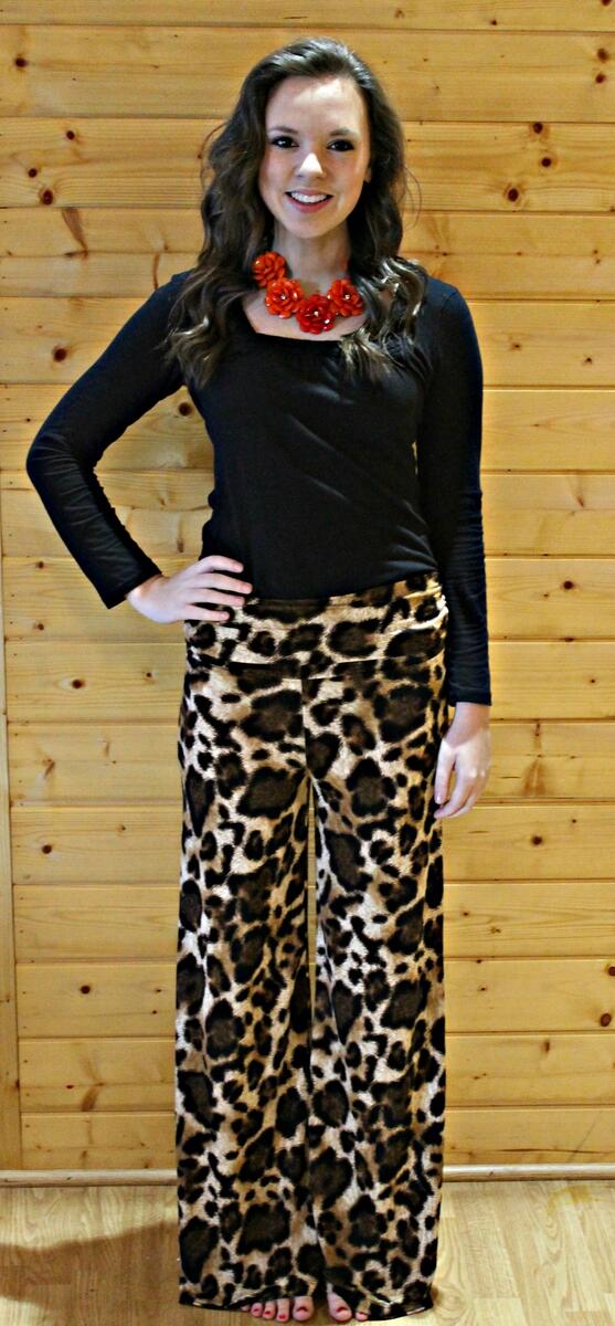 SouthernCharmSC's tweet photo. Wide leg Leopard print pants $29.99 http://t.co/TRAC9jZwMg