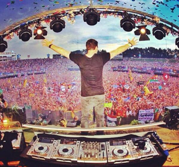 _LewBalmforth's tweet image. Imagine this thou! Best job