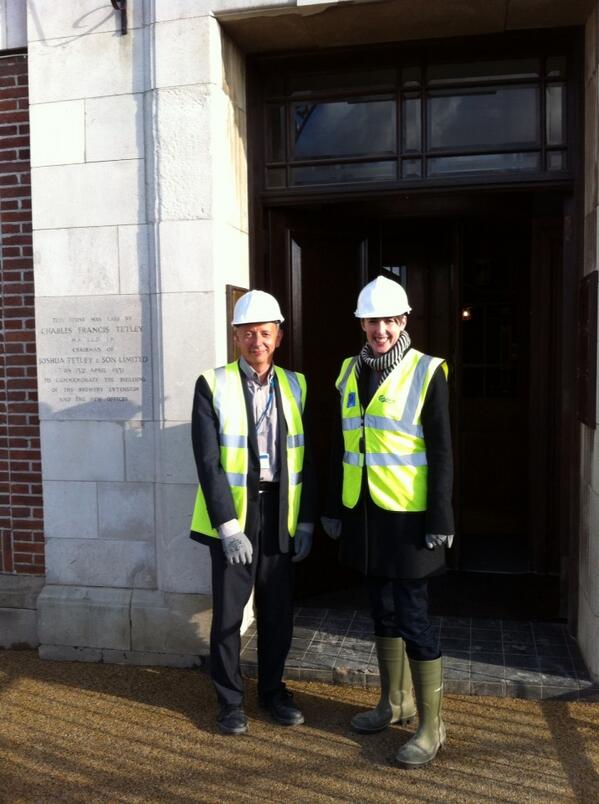 Yorkshire Contemporary (@yorkshirecontmp) on Twitter photo <a href="/ClunyM/">Cluny Macpherson</a> that reminds us to tweet pic of you + @The_Tetley Director Pippa Hale + gloves. Thanks for visiting! <a href="/ClunyM/">Cluny Macpherson</a> that reminds us to tweet pic of you + @The_Tetley Director Pippa Hale + gloves. Thanks for visiting!