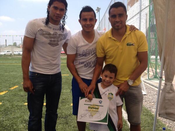 Escuelaleonfc's tweet photo. Mañana juegan los 3 seleccionados de @miseleccionmx Venga muchachos, juega como ellos @SoccerSiteMex Inf 3480343 http://t.co/OZjyaL1ZEK