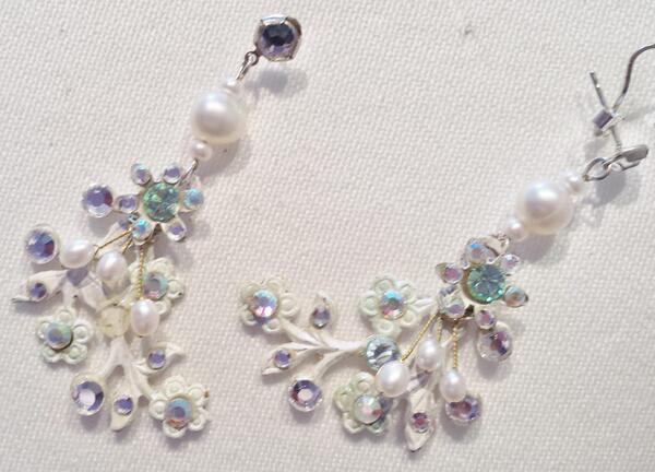 ButaBride's tweet image. #southeasthour Very excited that Ethera have chosen us to promote their exclusive wedding jewellery!