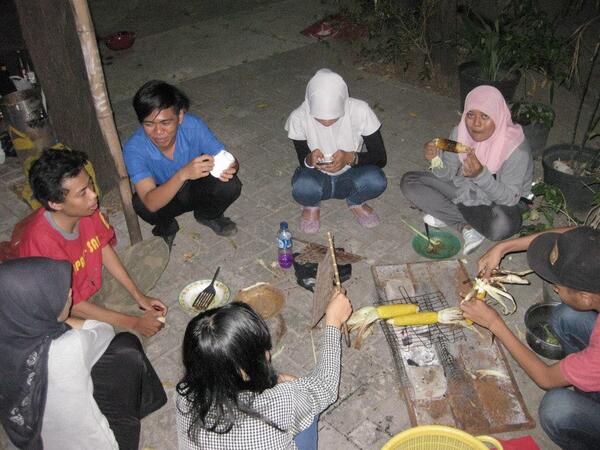 ini acara temu kenal ca ang(calon anggota <a href="/MAPAUS_UBAYA/">MAPAUS_UBAYA</a> 2013