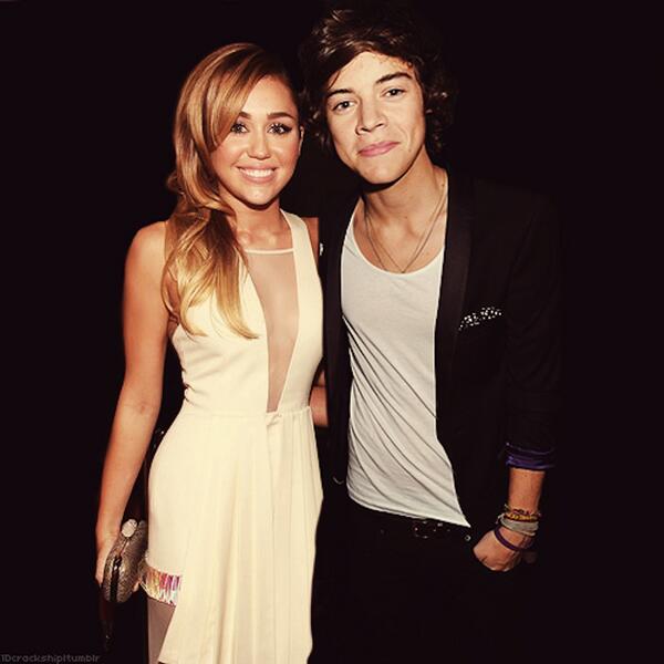 MindlessAdorFan's tweet photo. I ship #hiley #marry how about you? ;) http://t.co/lnlgAmbqaa