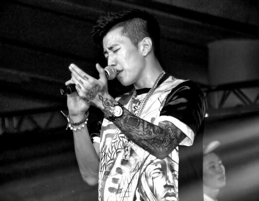 CandidPic's tweet photo. #JayPark #JAYBUMAOM #jayparkinparis #kpop #southkorea #jaywalkers #seoul cr photos: Dimitri Mooneesawmy http://t.co/YkFBaMhQAM