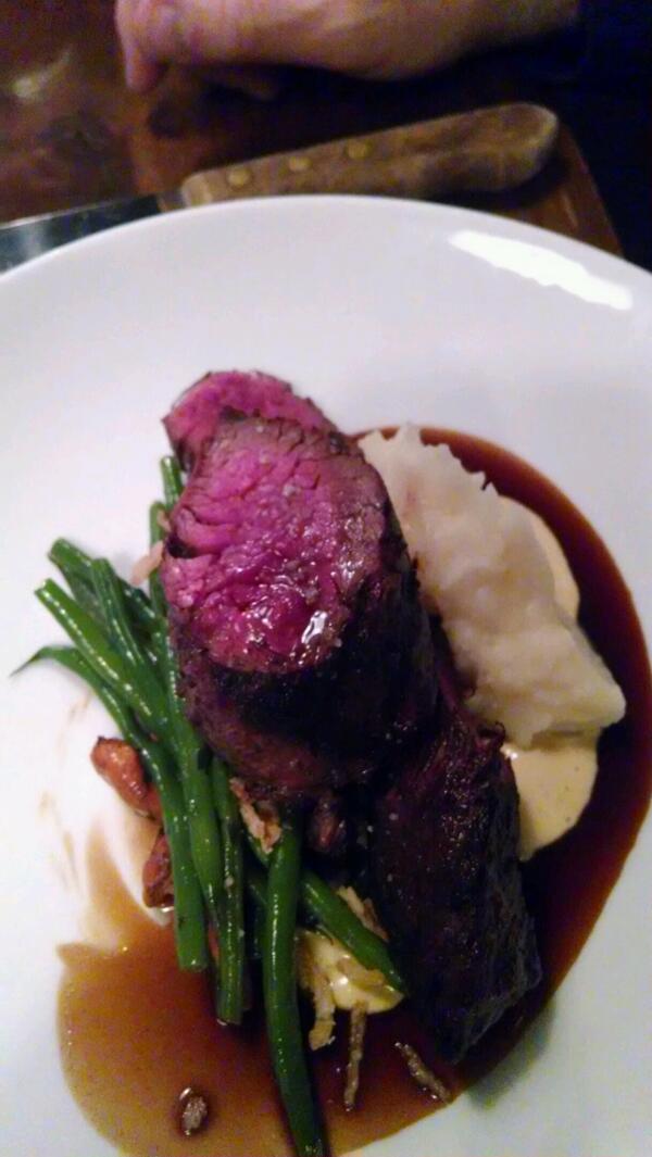 WIcheeseguru's tweet photo. @hinterlandbeer..go for the beer and be amazed by the food http://t.co/h55CkfLsIi