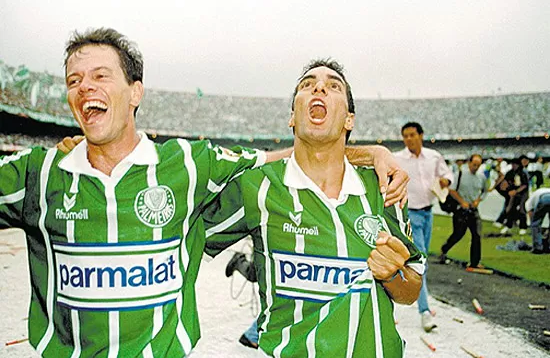 Palmeirenses_'s tweet photo. Mas eu só quero que venham jogadores que honrem a camisa e lutem sem parar! http://t.co/h4LTUFpwkJ