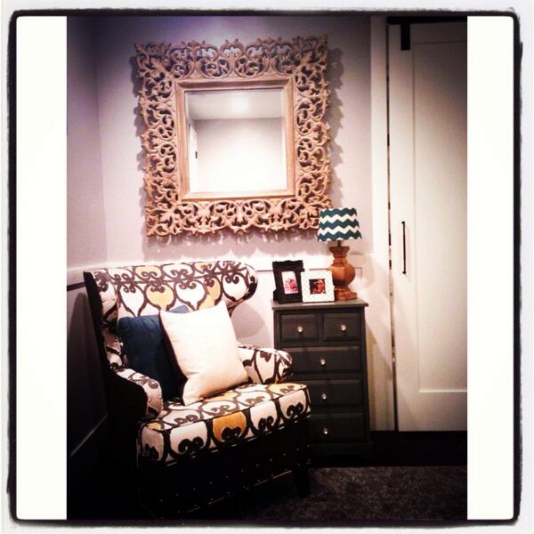 EllieBeanBlog's tweet photo. I'm having fun decorating this little corner! #elliebeandesign #masterbedroom #interiordesign #designblogger http://t.co/S8jiTaPgY7