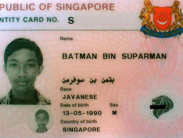 meiaseis's tweet photo. 'Batman filho do Super-Homem' pega quase 3 anos de cadeia em Cingapura http://t.co/uWRLlqL2xh … http://t.co/xOTPlerVz1