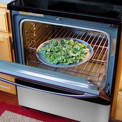 kalechipscom's tweet image. Baked Kale Chips