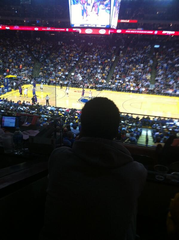 agustin_925's tweet photo. Out here #letsgowarriors #dubnation @warriors http://t.co/gMvE12xwHS