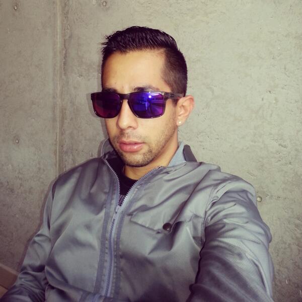 Johnryes's tweet photo. Disfrutando de mi vida como me da la gana http://t.co/X0a4ZR8sLq