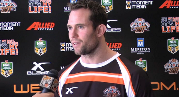 WestsTigers's tweet photo. Guess who dropped in to Wests Tigers HQ today? None other than @patrichards5! VIDEO &amp; STORY: http://t.co/7sdg1vFBNV http://t.co/qlSAe90pWT