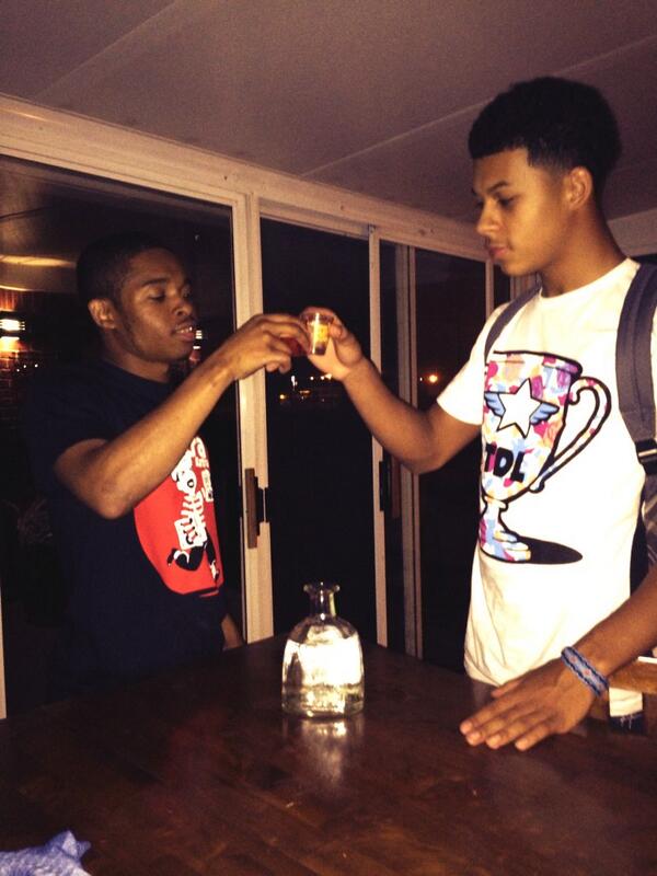 Crispydrew's tweet image. You know how we playing it this weekend, don't trip 😁 #squadstyle