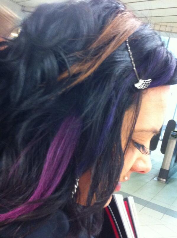 Our @lorealprofuk #hairchalk is now in and we are loving it. Even on black hair the results are fab! Great product