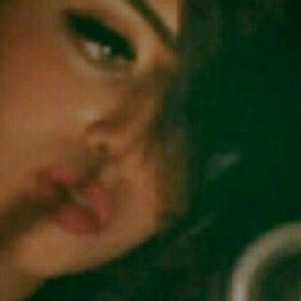 GGttd's tweet photo. 　   آعشقُ ثرثرةَ آلكِتآبهه  لكنّ وَآقِعي صآمتّ ')" http://t.co/egeVHAfNmE