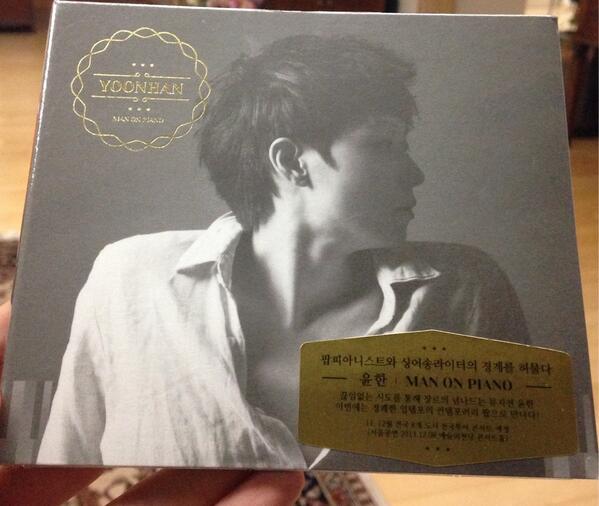 드디어 정품 CD 실물 도착!!!                       윤한 1st 미니 앨범 "MAN ON PIANO" 발매 13시간전!!!