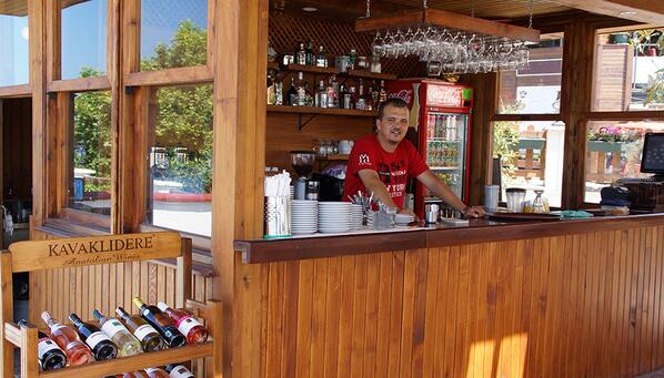 Kristal Cafe tweet media