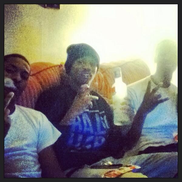 Ag_Yungin's tweet image. The #2Tuff Clique  💪😩✌ ..