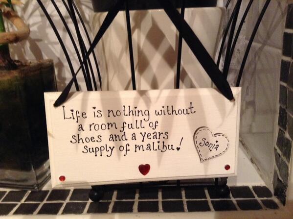 SherylCrafts's tweet photo. Plaque for a shoe &amp; Malibu lover!! #madewithlove http://t.co/BwmvJZBpJT