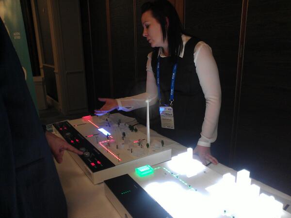 KatharinaOL's tweet image. Brilliant @wpduk models explaining low carbon engineering at #LCNF2013 #projectFALCON