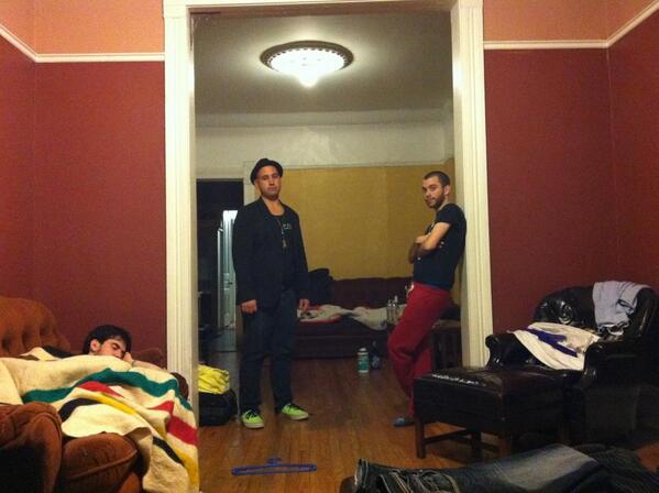 readjack's tweet image. Hey @eTRAINmusic, remember this? Photo by @LuccaTunes, I believe. Still think this should be an album cover.