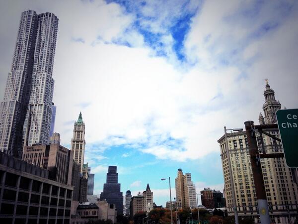 BreakoutNYC2013's tweet photo. This view #icanteven #touristlyfe #breakoutnyc2013 http://t.co/g8KMAkCZpH