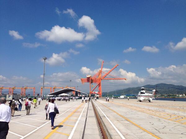 ConteconZLO's tweet photo. “@ErnestoGloria: @EPN inaugura obras en Manzanillo las de hoy son del orden de 5 mil mdp http://t.co/crR576xLJL” // #Manzanillo #Contecon