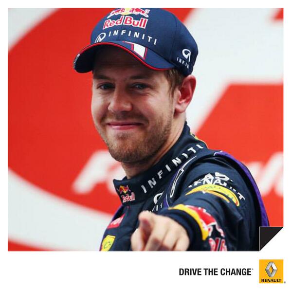 RenaultMX's tweet photo. Y comenzamos el mes con lo mejor de la Fórmula 1 en el Gran Premio desde el Circuito Yas Marina,  Abu Dhabi. http://t.co/IKvegDg4PW