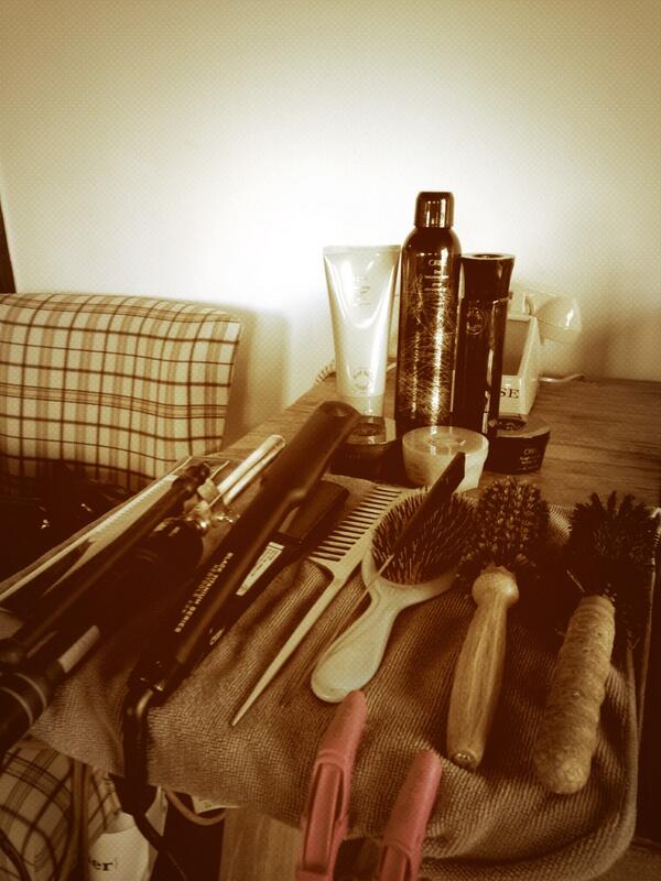 Ready to go!!! On set with <a href="/MollyRingwald/">Molly Ringwald</a> and <a href="/oribe/">Oribe Hair Care</a> for an exciting shoot:-)