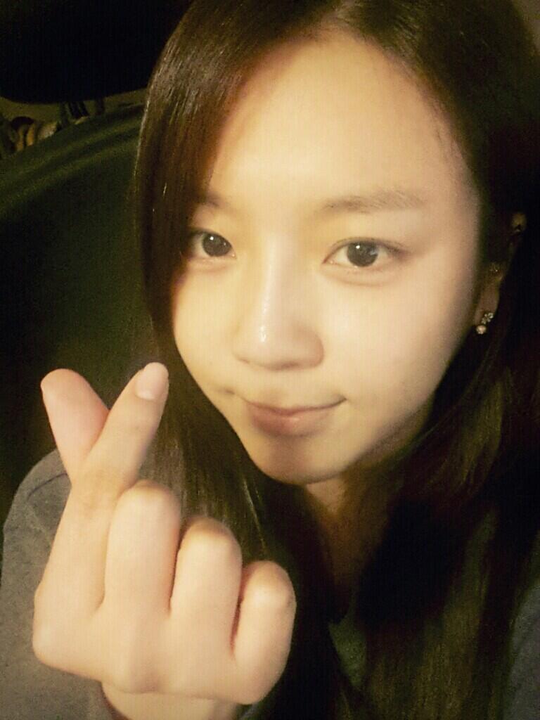 BYAx8CiCcAEd4so.jpg:large