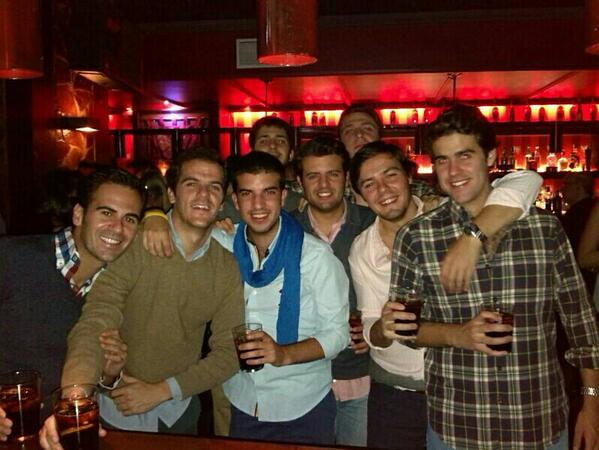 JesusTarancon's tweet photo. Copas y Salamanca @aasuagom @Josgoncas @DaamiDelgado @And4Suarez @Pabmorrey #tasio #alfonso http://t.co/EQr5nR2KXA