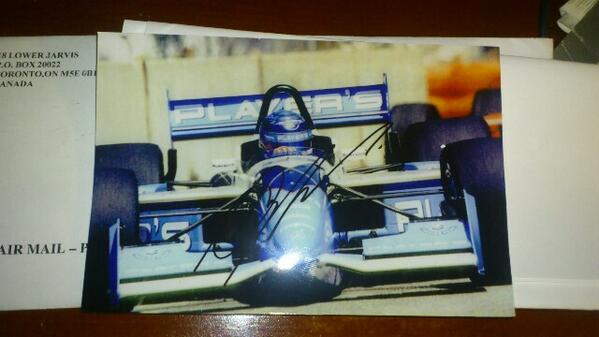 AriP6421's tweet image. Hoy me llegó un detallazo de parte de la gran @VanessaSenn un millón y medio de gracias!! #RedGlovesRules