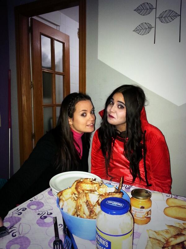 rakelita88's tweet photo. Halloween http://t.co/NTlbcqx4GV