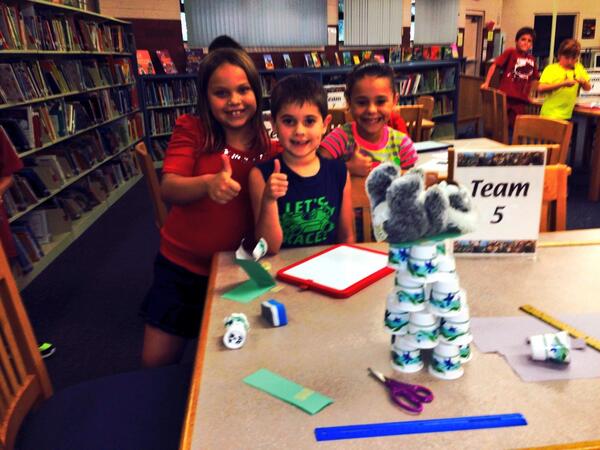 MrsMFerro's tweet photo. Working together :) http://t.co/2uOfDCAStT