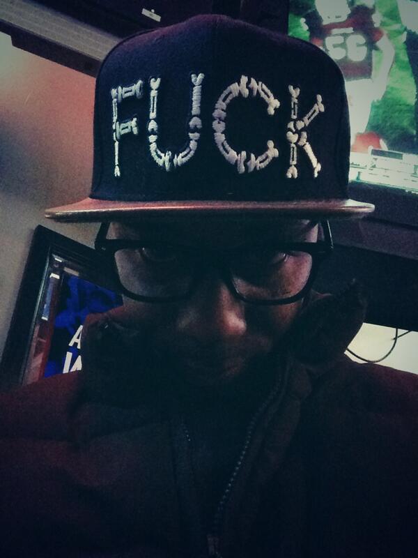 ColdWinnerCD's tweet photo. The hat sums it up for the night http://t.co/jqUZA8G79i