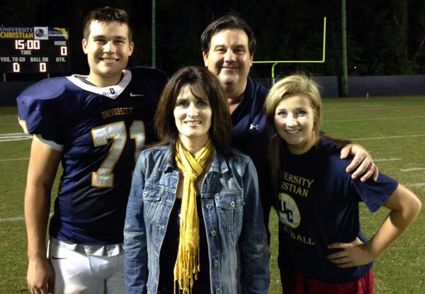 kevezell's tweet photo. Please join me in praying for the Haller family.  Moving from Florida to New York City as NAMB missionaries http://t.co/behwZgFyrC