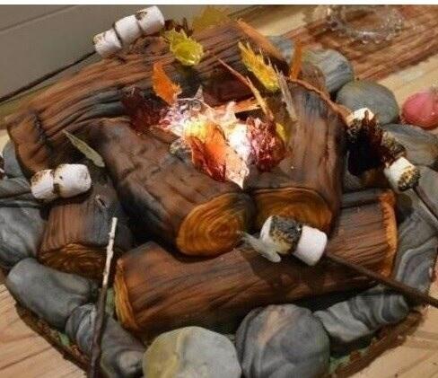 RT <a href="/ganiiiiii/">kwanhee lee</a>: 캠프파이어 장작 케이크